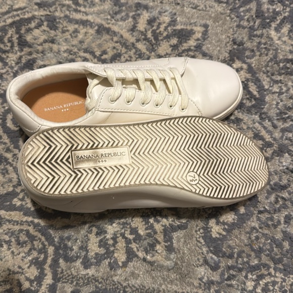 Banana Republic White Lace Up Sneakers Size 7.5 - Picture 10 of 12